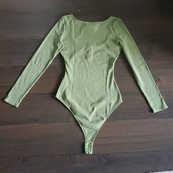 Sézane Kayla Bodysuit - Picture 7 of 11